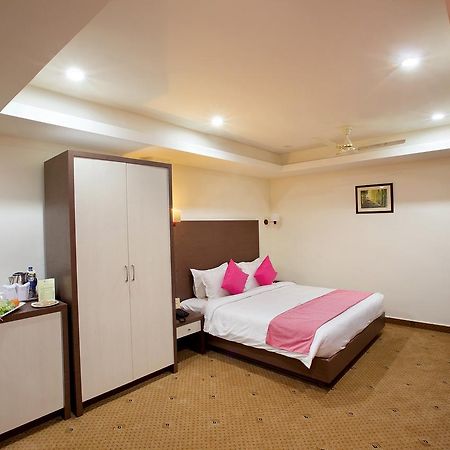 Joyees Residency Hotel Kottayam Exterior photo